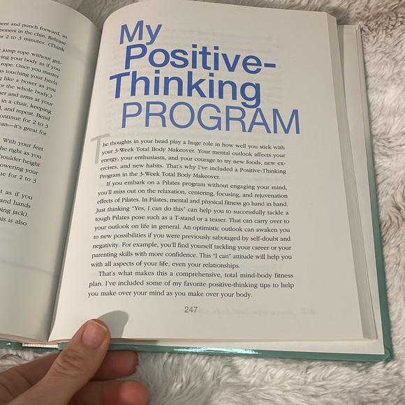 Pilates Hardback Exercise Fitness Workout Plan Book! EUC! Body Makeover! Health! - Picture 9 of 11